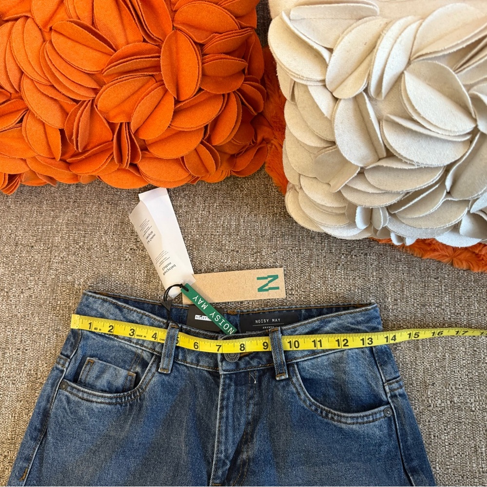 ❣️🆕Noisy May Amanda high waisted jeans in medium blue❣️ - Picture 10 of 12